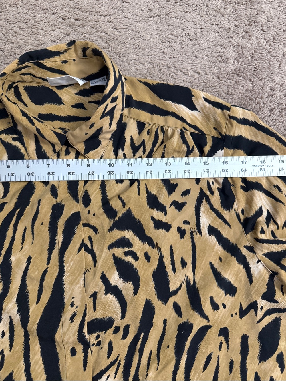 Vintage Alfred Dunner Button Down Shirt Women size M/L Animal Collar Long Top - Picture 7 of 16